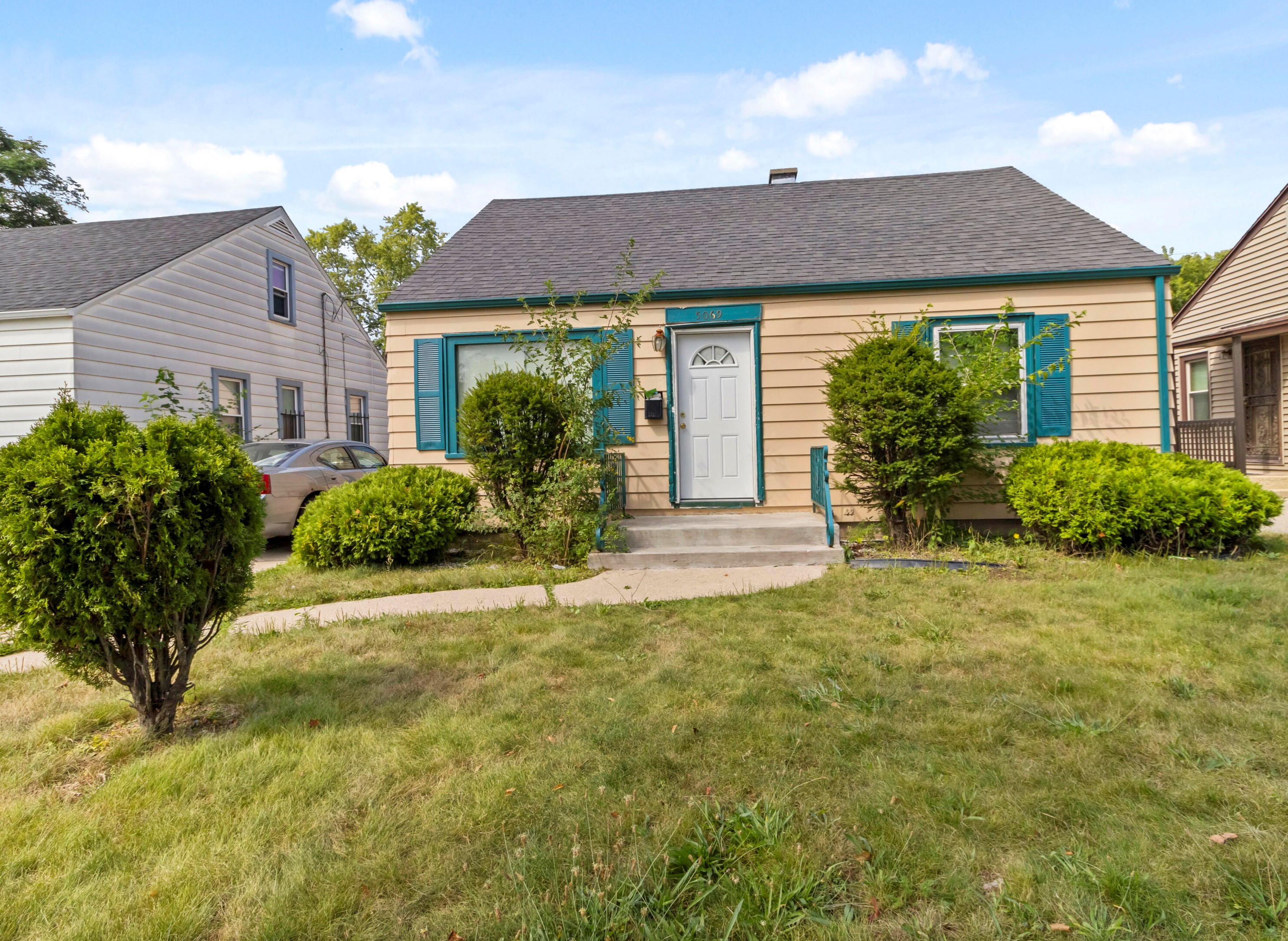 5069 N 60th St, Milwaukee, WI 53218