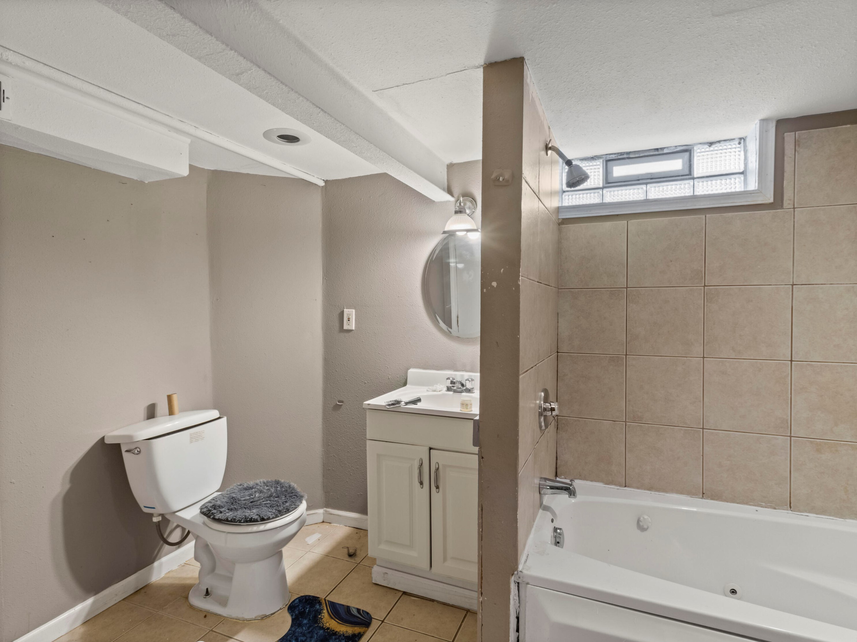 5069 60th St, Milwaukee WI  53220-4619 exterior