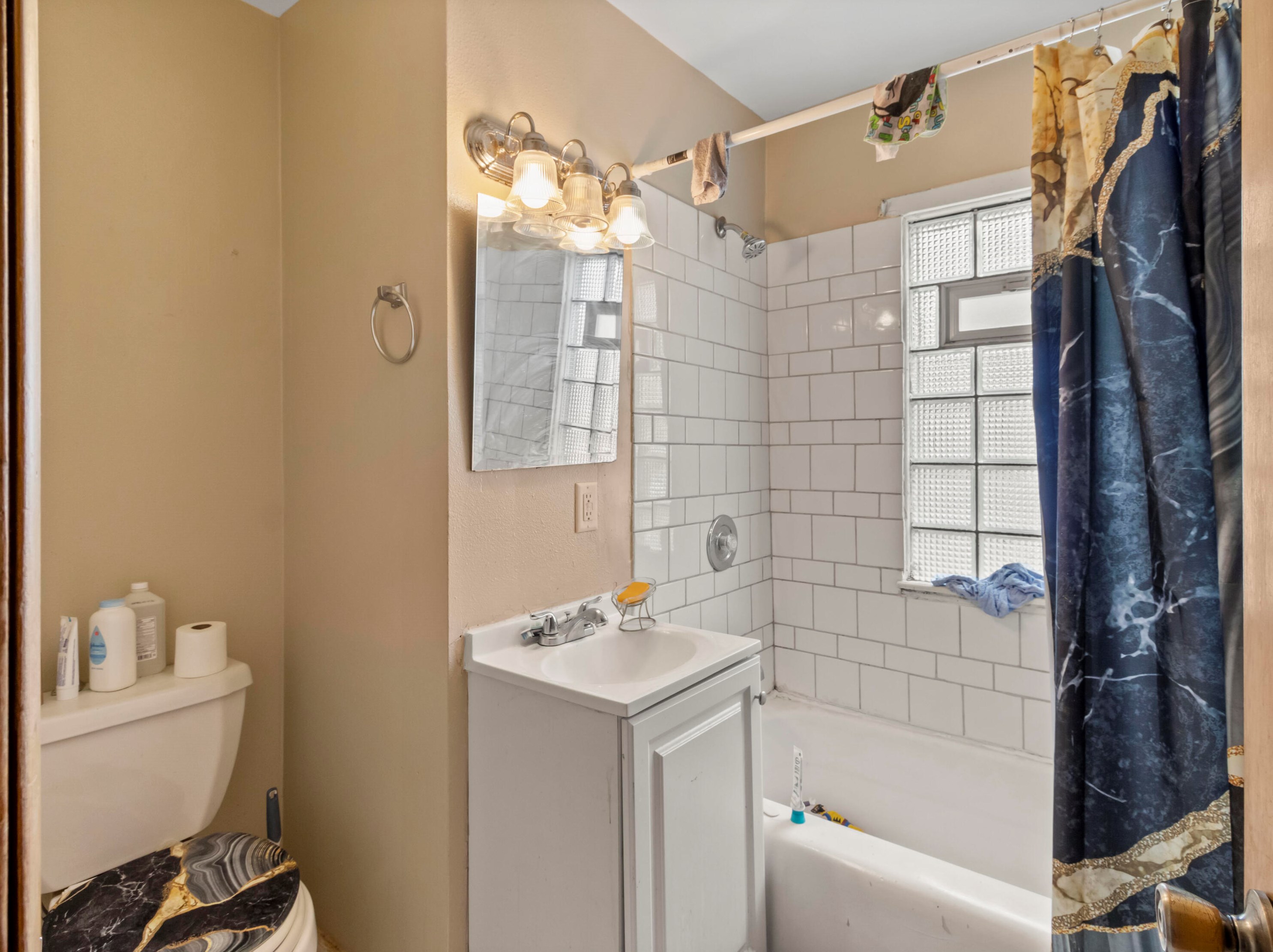 5069 60th St, Milwaukee WI  53220-4619 exterior