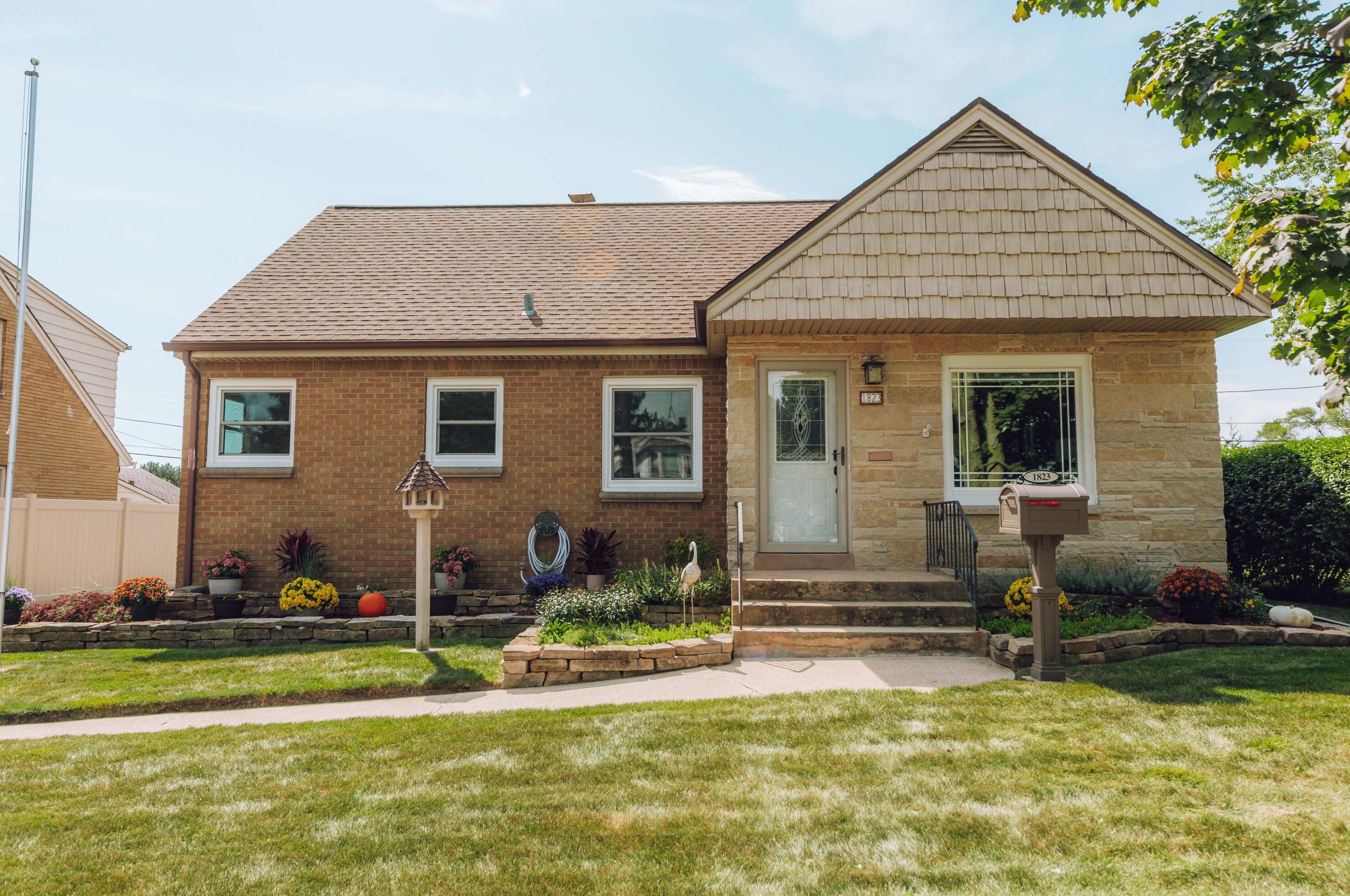 1823 Rawson Ave, South Milwaukee, WI 53172