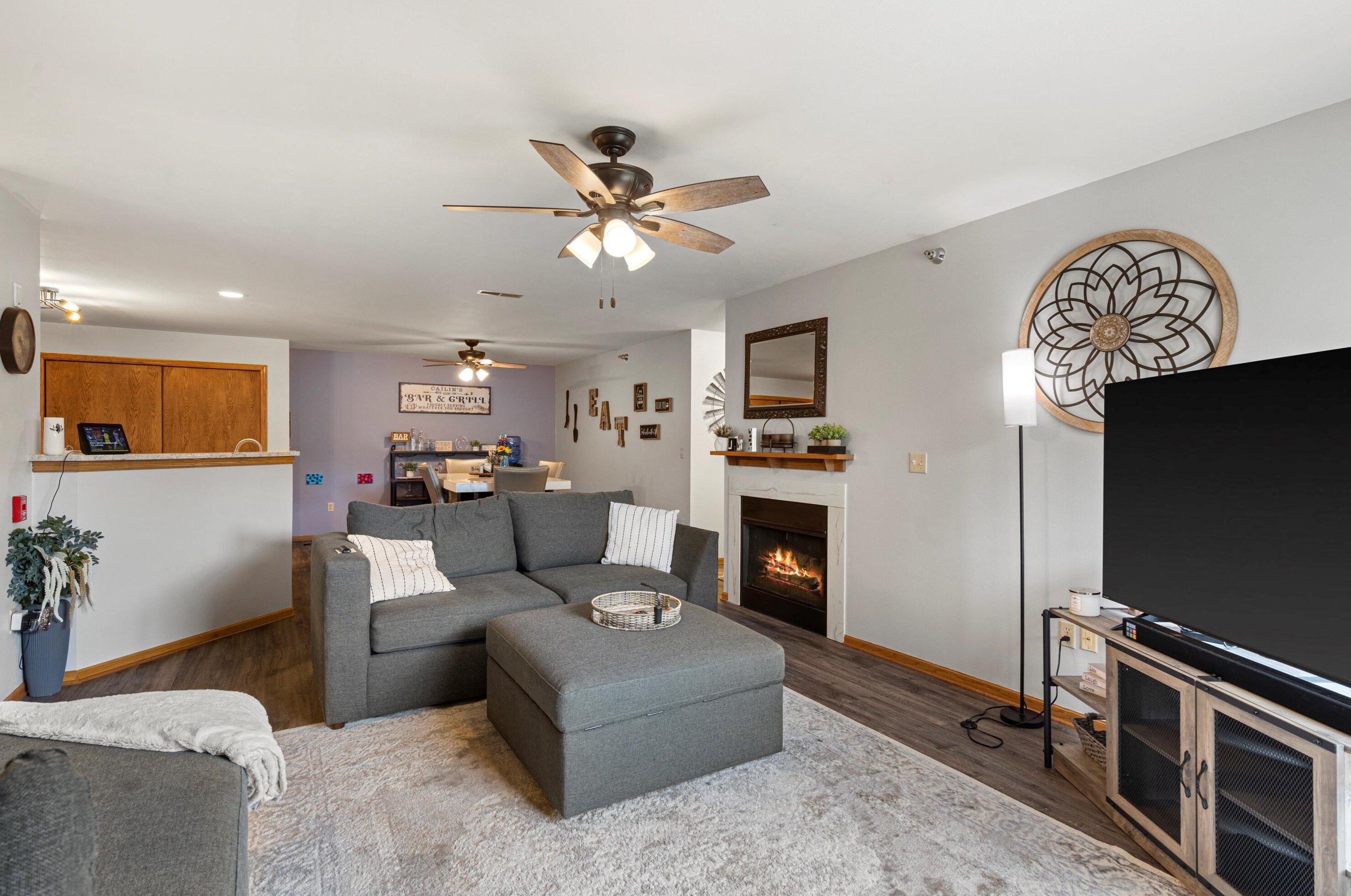 926 Oconomowoc Pkwy, Oconomowoc, WI 53066