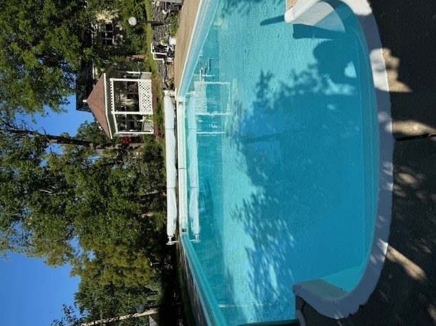 350 Evergreen Ln, Pewaukee, WI 53072