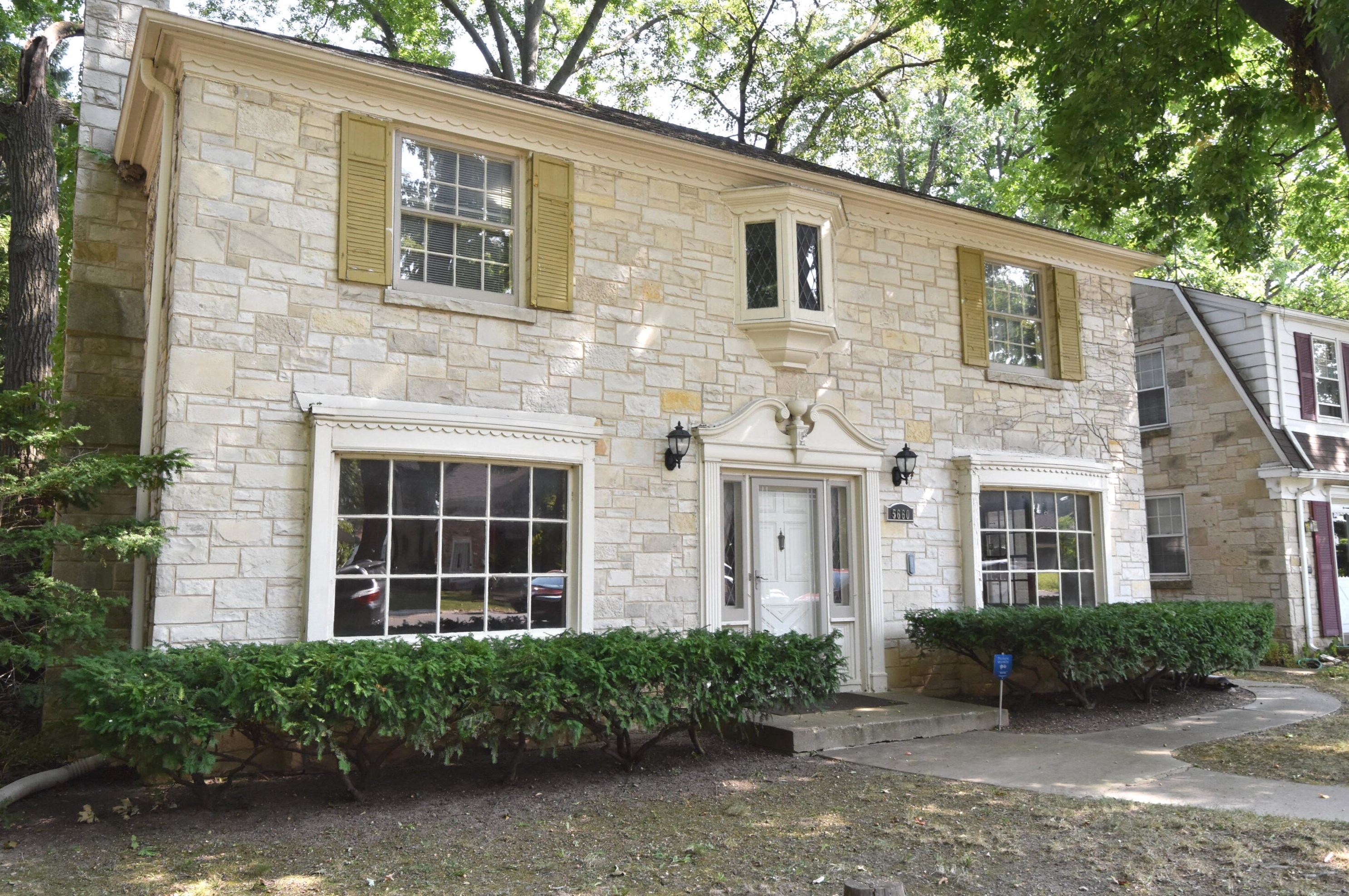 5660 N 34th St, Milwaukee, WI 53209