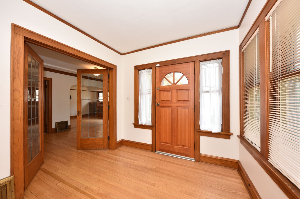 2766 N 61st St, Milwaukee, WI 53210