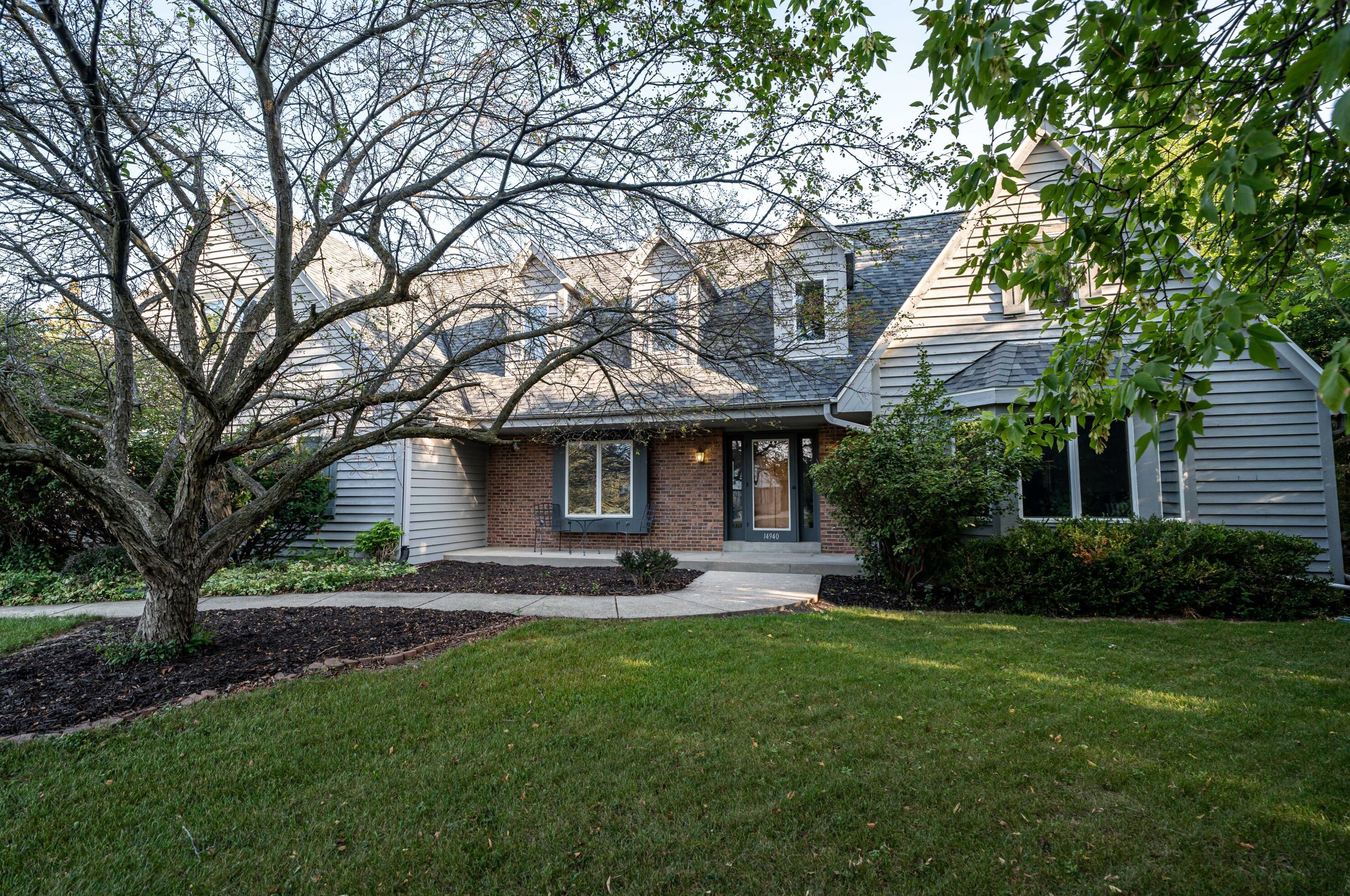 14940 Woodland Pl, Brookfield, WI 53005
