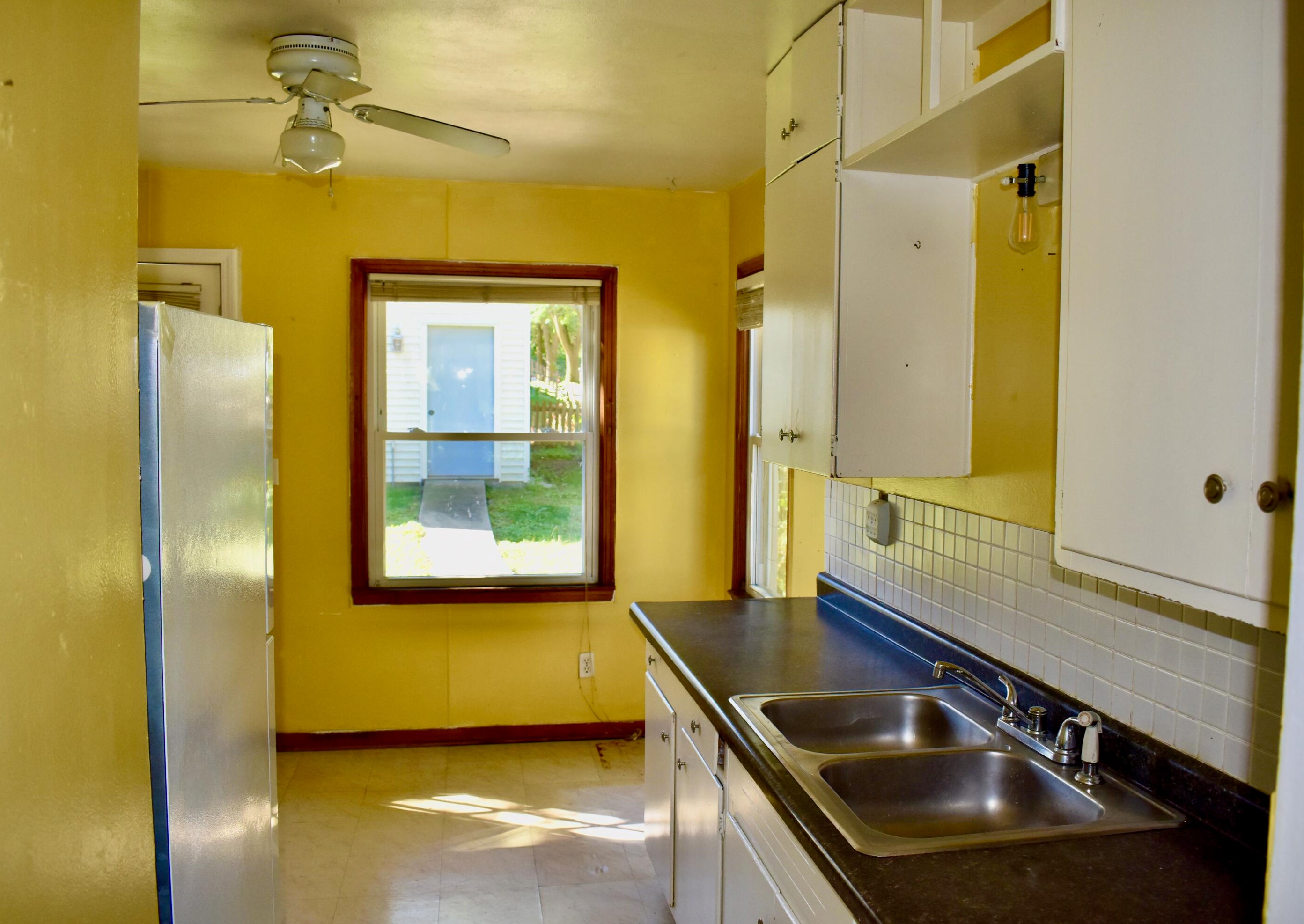 601 E Russell Ave, Milwaukee, WI 53207