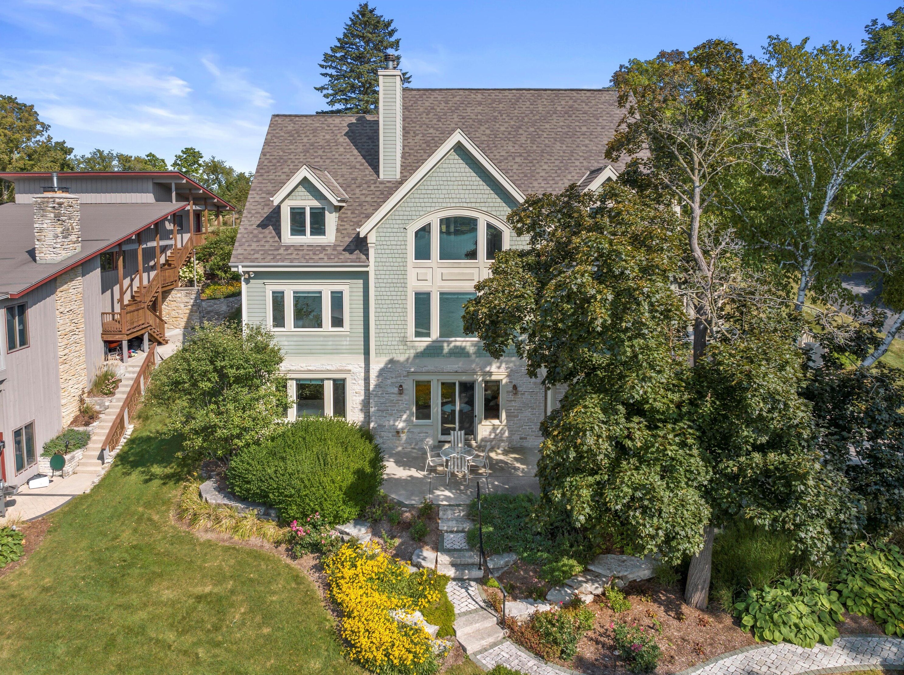 5337 Quaas Dr, West Bend, WI 53095
