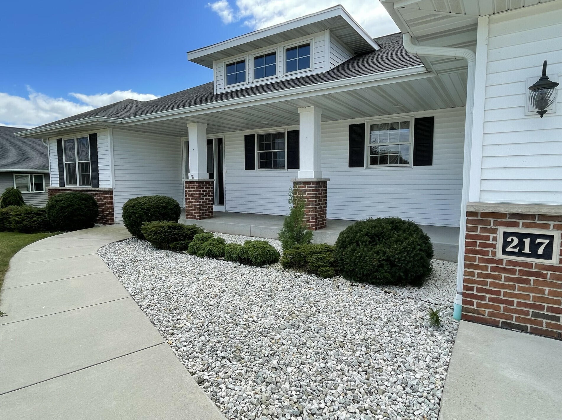 217 Michigan Ave, Oostburg, WI 53070