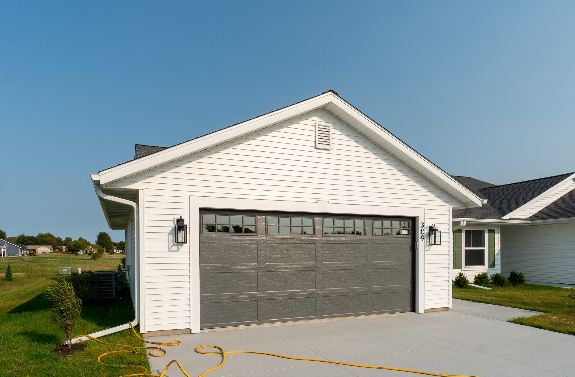 309 Linden Ln, Delavan, WI 53115