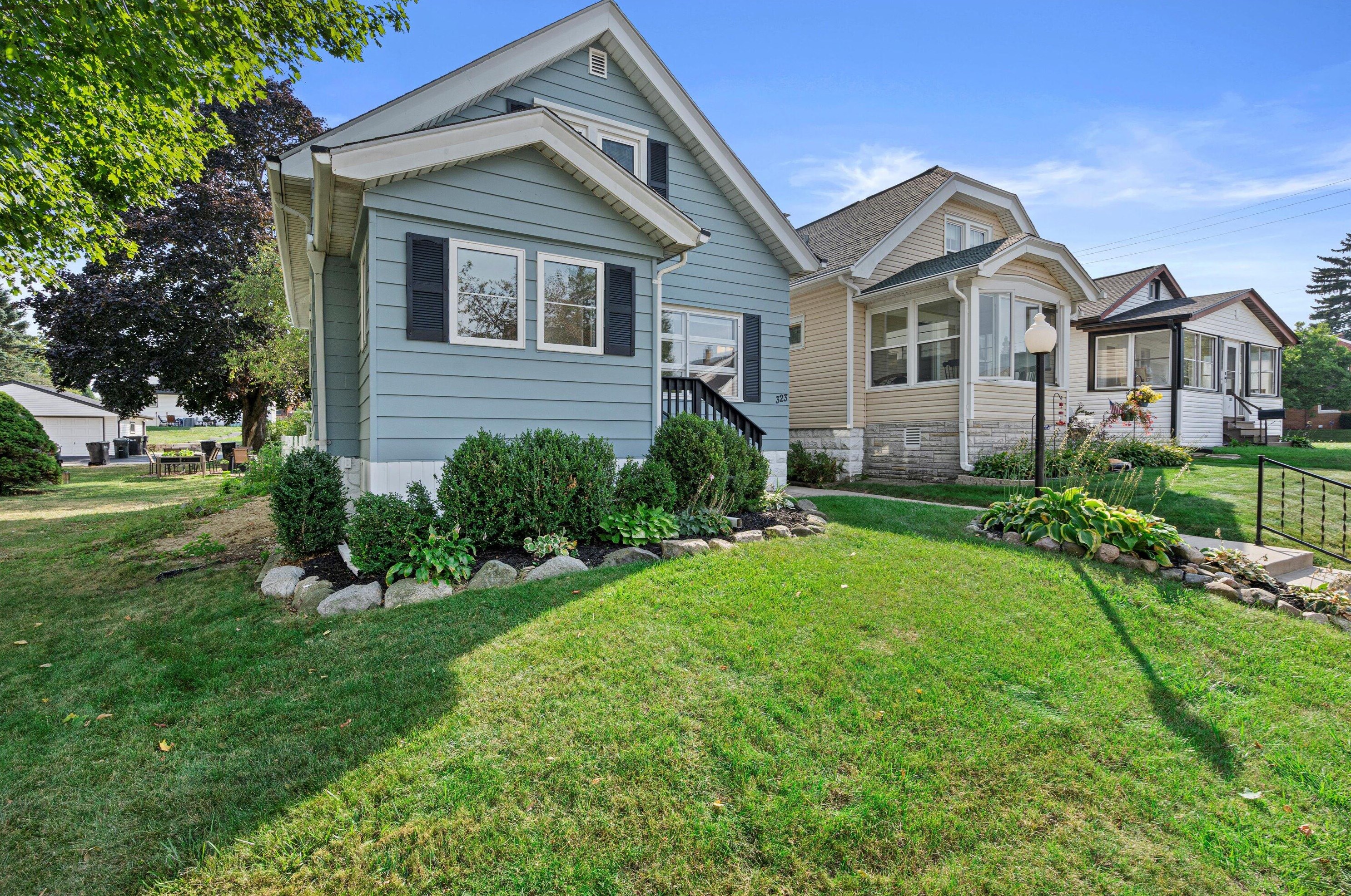 323 Marquette Ave, South Milwaukee, WI 53172