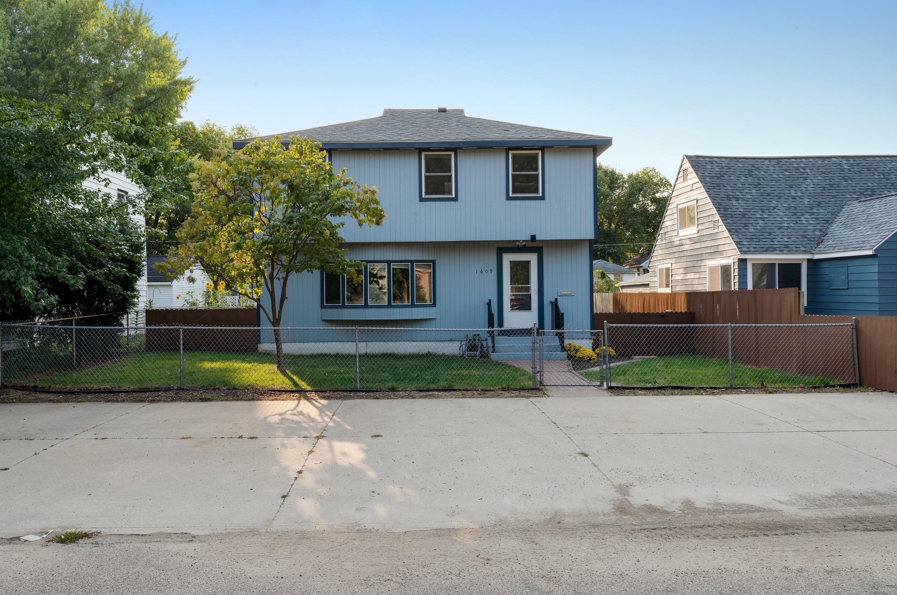 1609 Caroline St, La Crosse, WI 54603