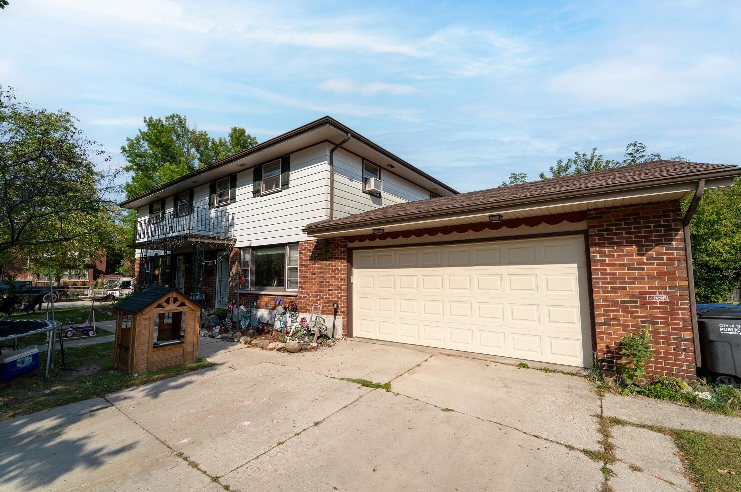 3225 9th St, Sheboygan, WI 53083-4113