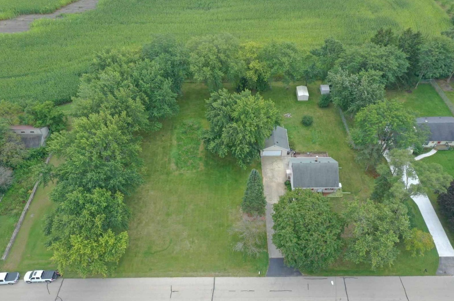8431 12th Pl, Kenosha, WI 53144-7133