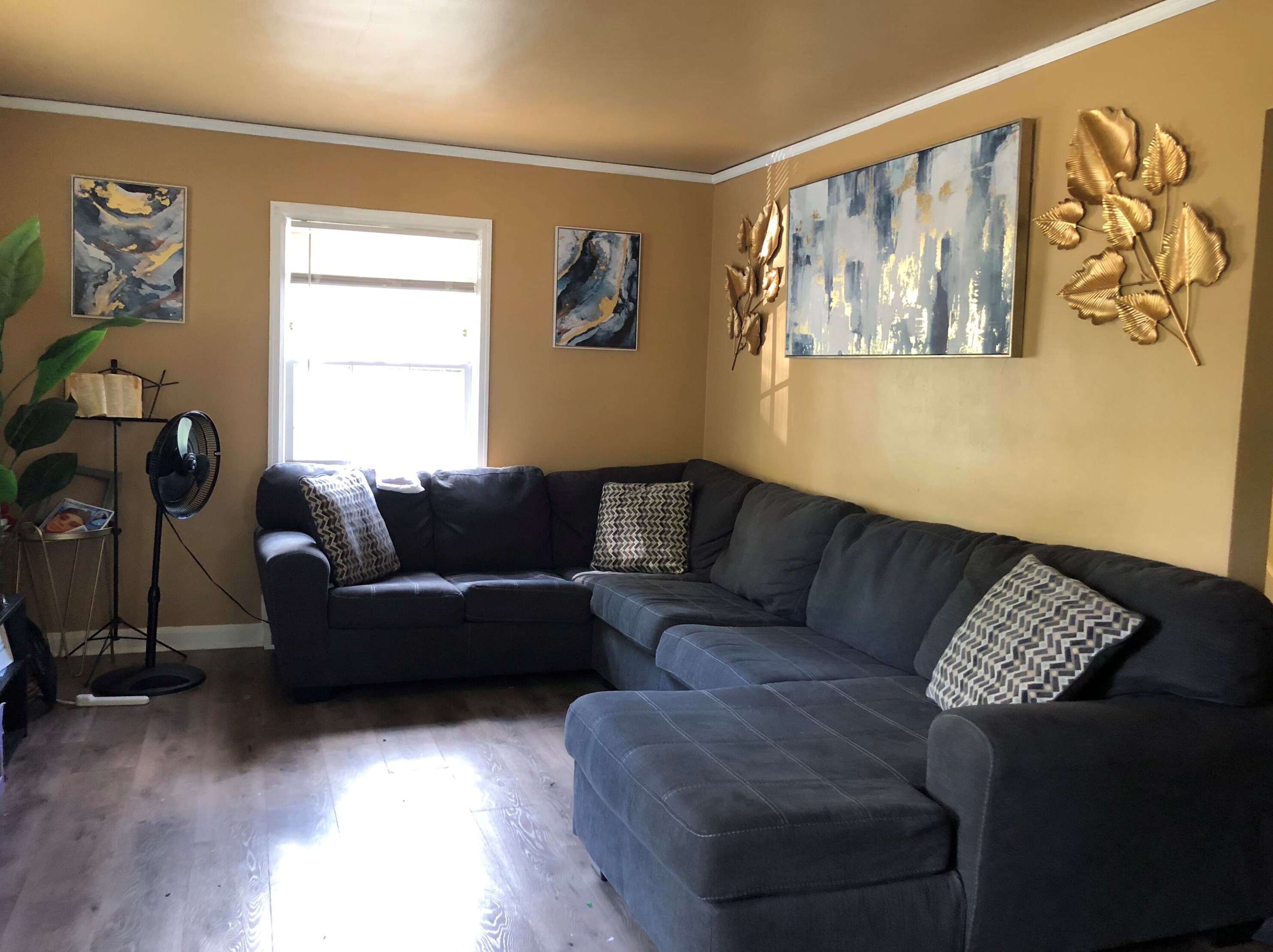 5521 N 52nd St, Milwaukee, WI 53218