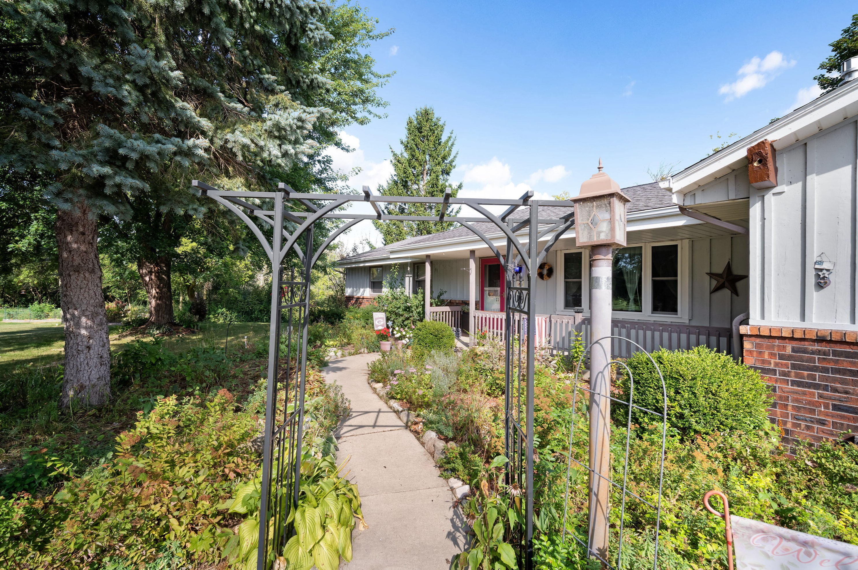 6380 Timber Ct, West Bend, WI 53095