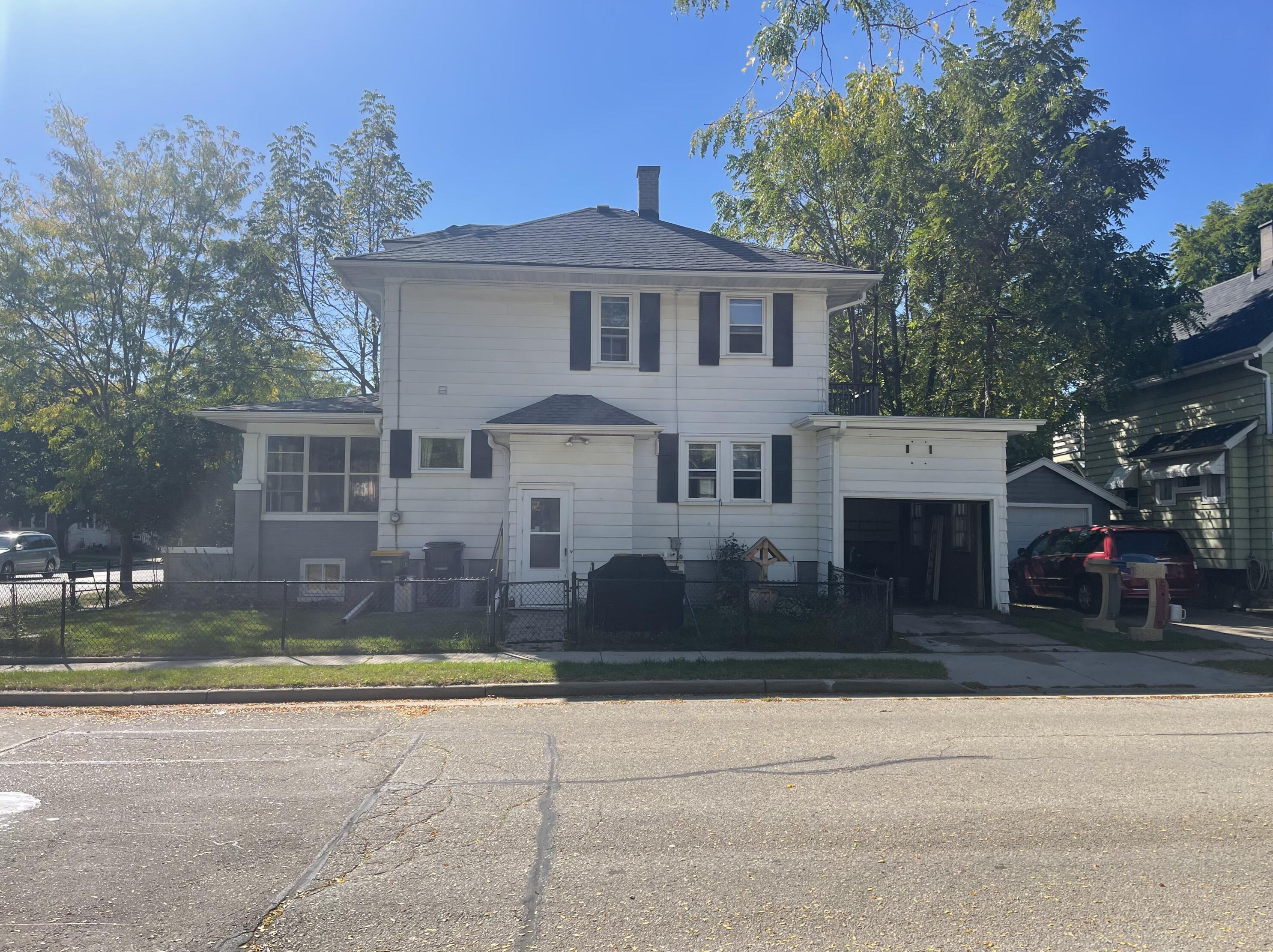 64 Park Ave, Fond Du Lac, WI 54935-4329