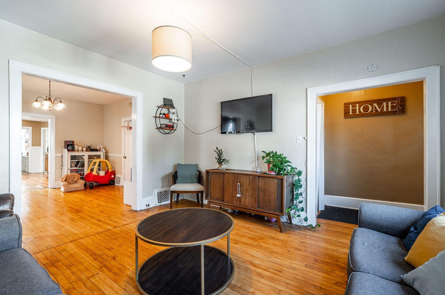 439 E Dover St #441, Milwaukee, WI 53207