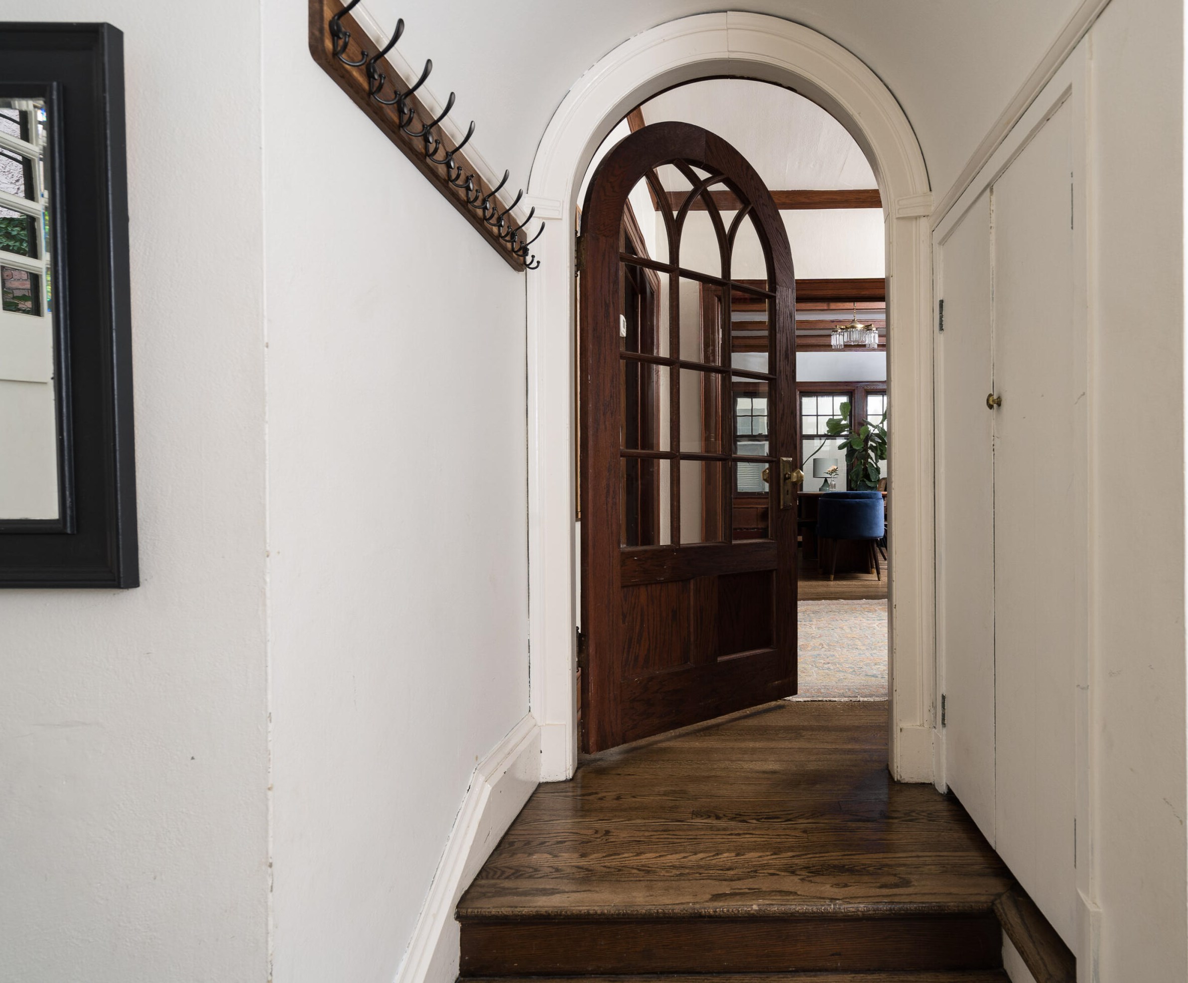 2709 Belleview Pl, Milwaukee WI  53211-3831 exterior