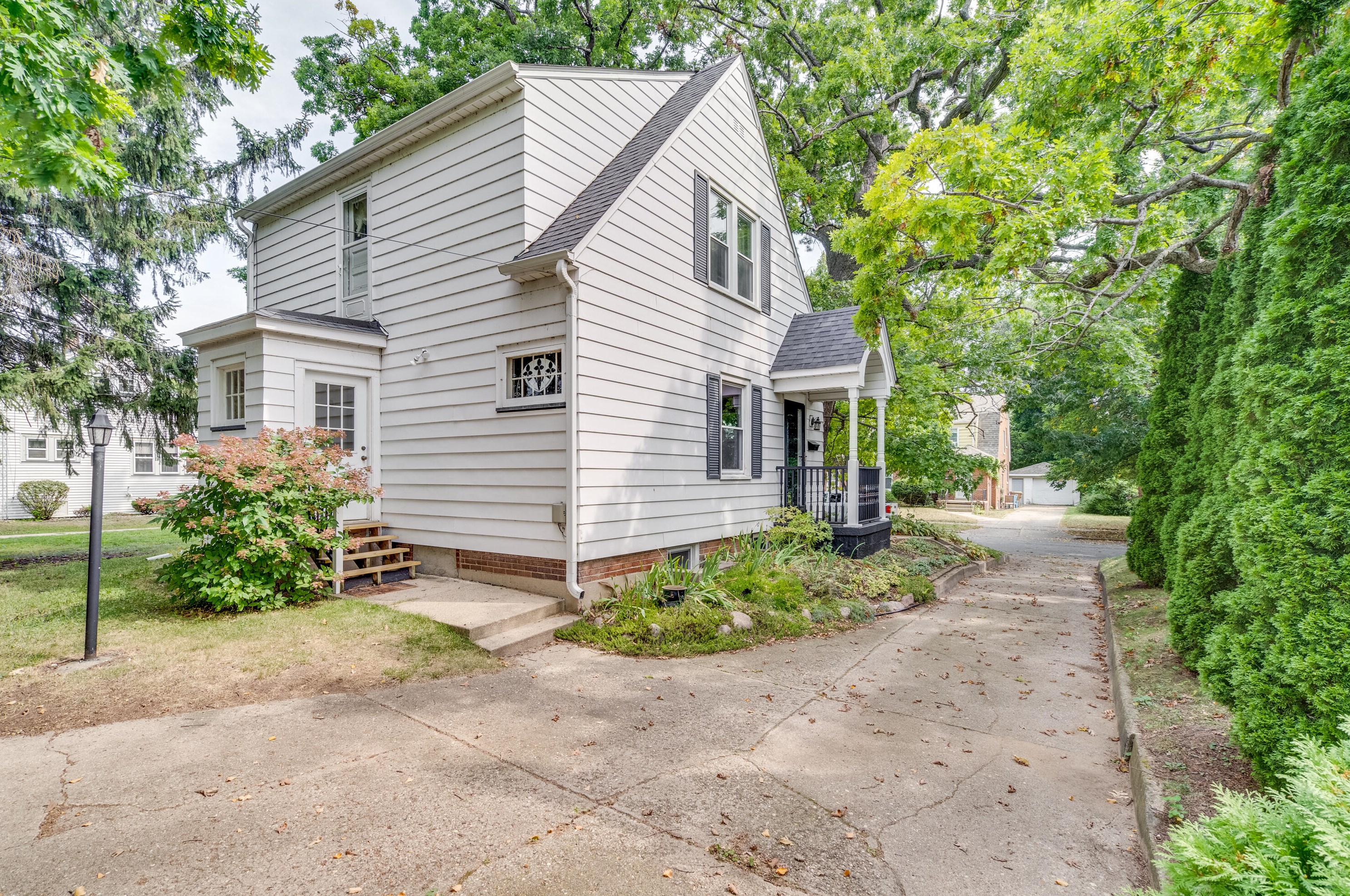 5802 36 Ave, Kenosha WI 53144-6918 exterior