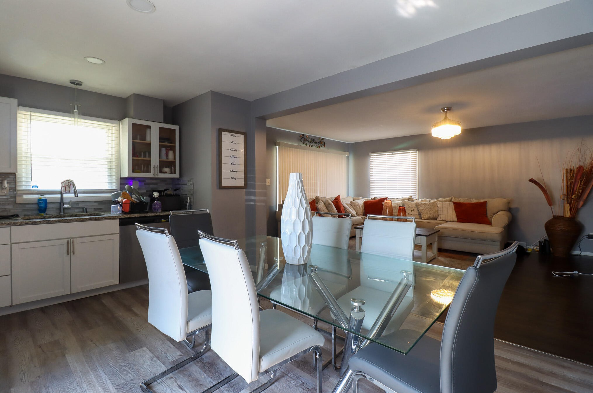 5308 63, Milwaukee WI 53219-4317 exterior