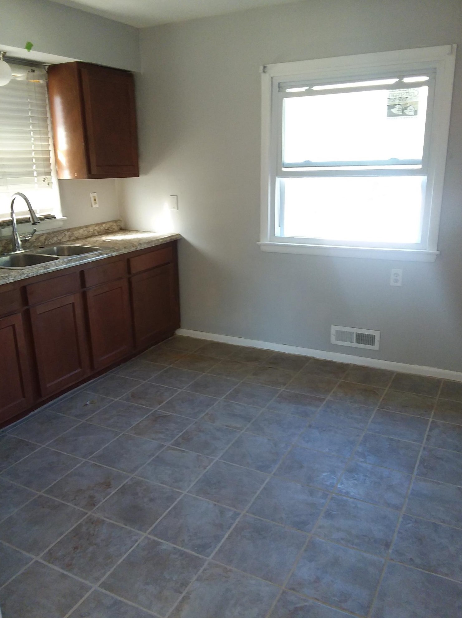 5337 N 83rd St, Milwaukee, WI 53218