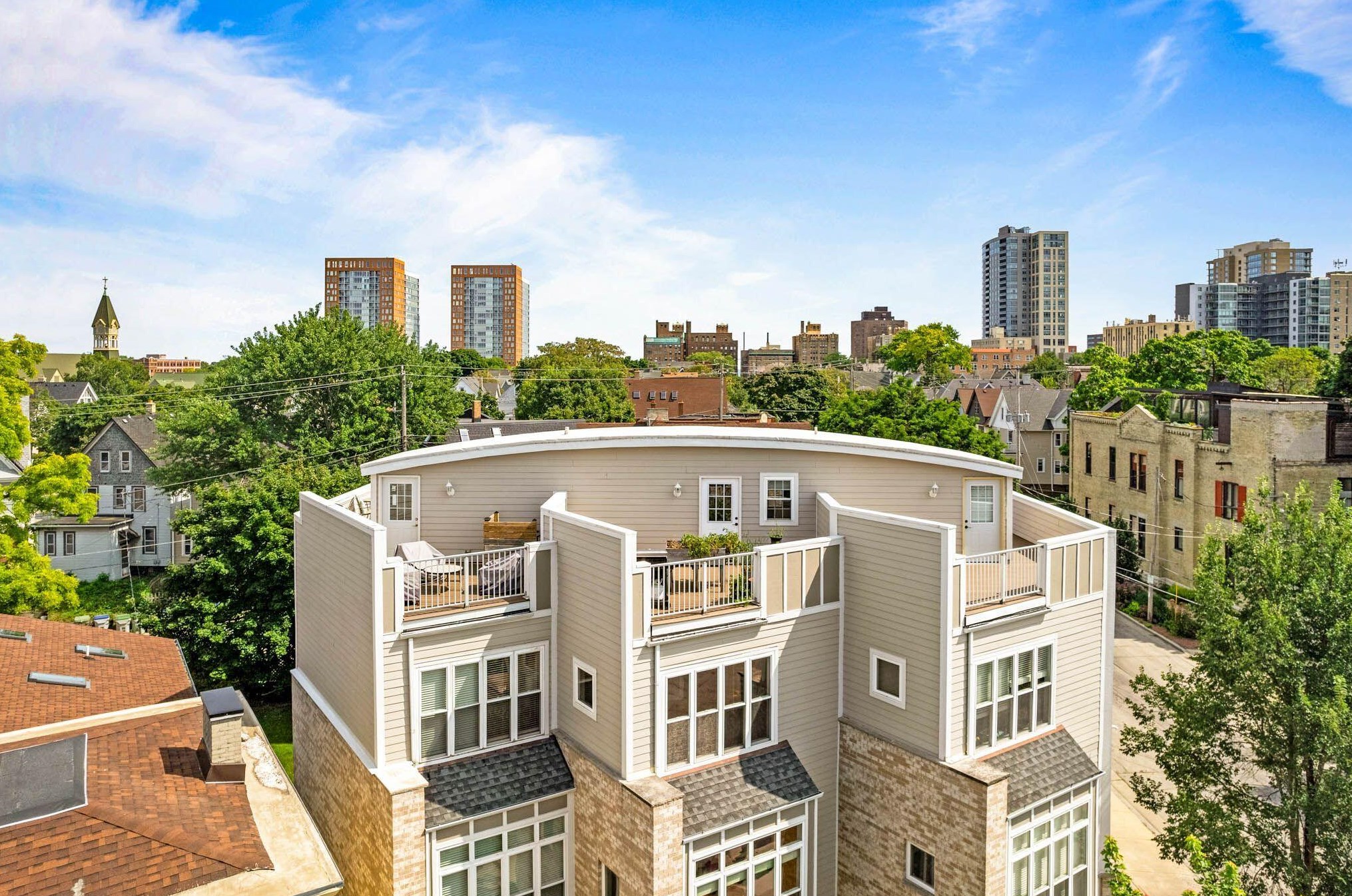 2024 N Cambridge Ave #2, Milwaukee, WI 53202