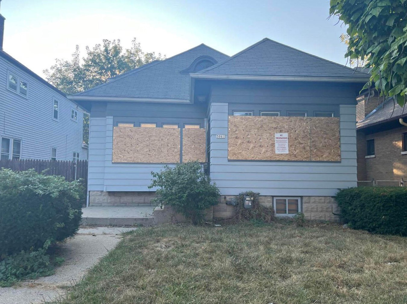 3061 N 52nd St, Milwaukee, WI 53210