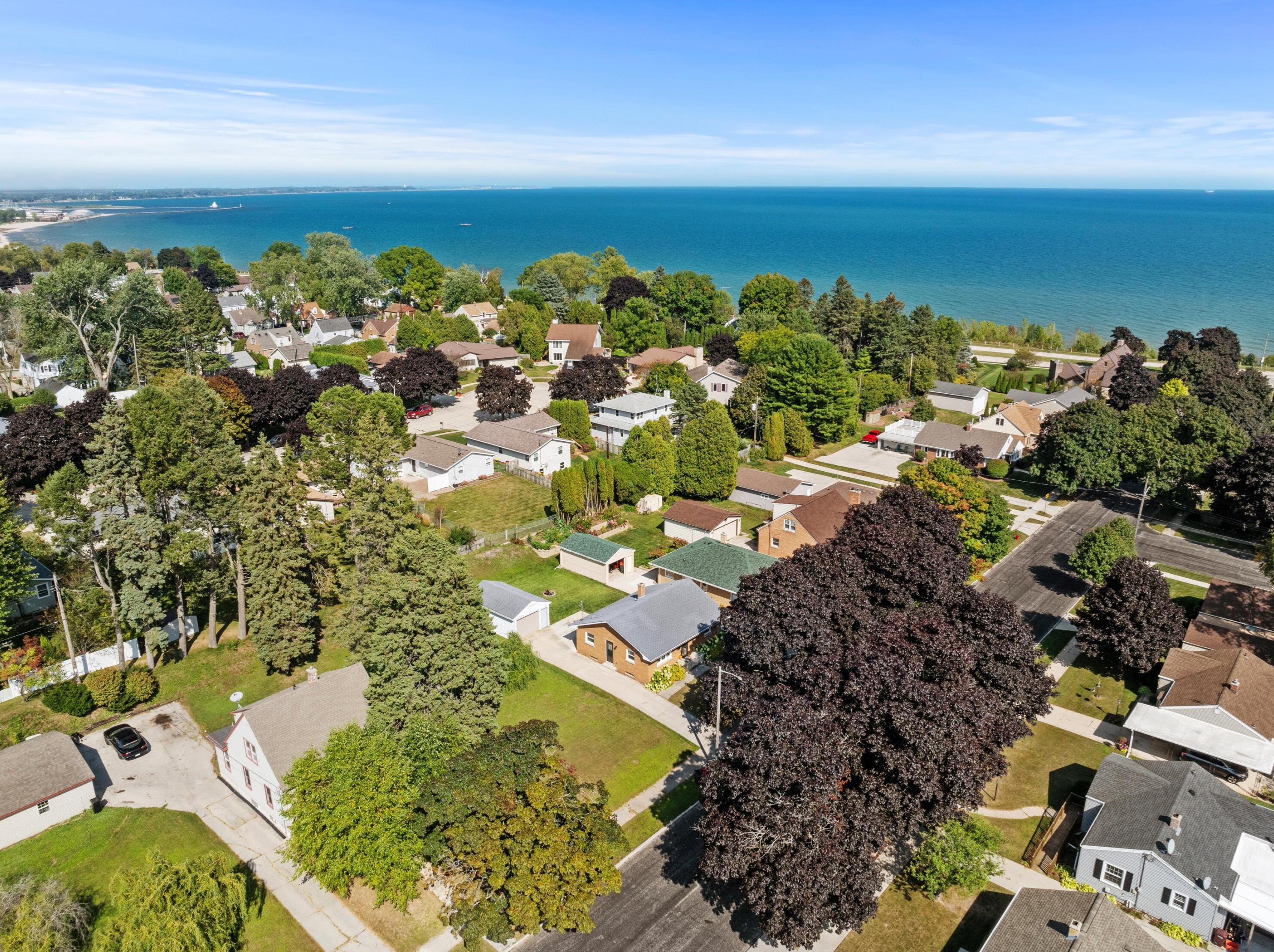 814 Flambeau St, Manitowoc WI 54220-6628 exterior