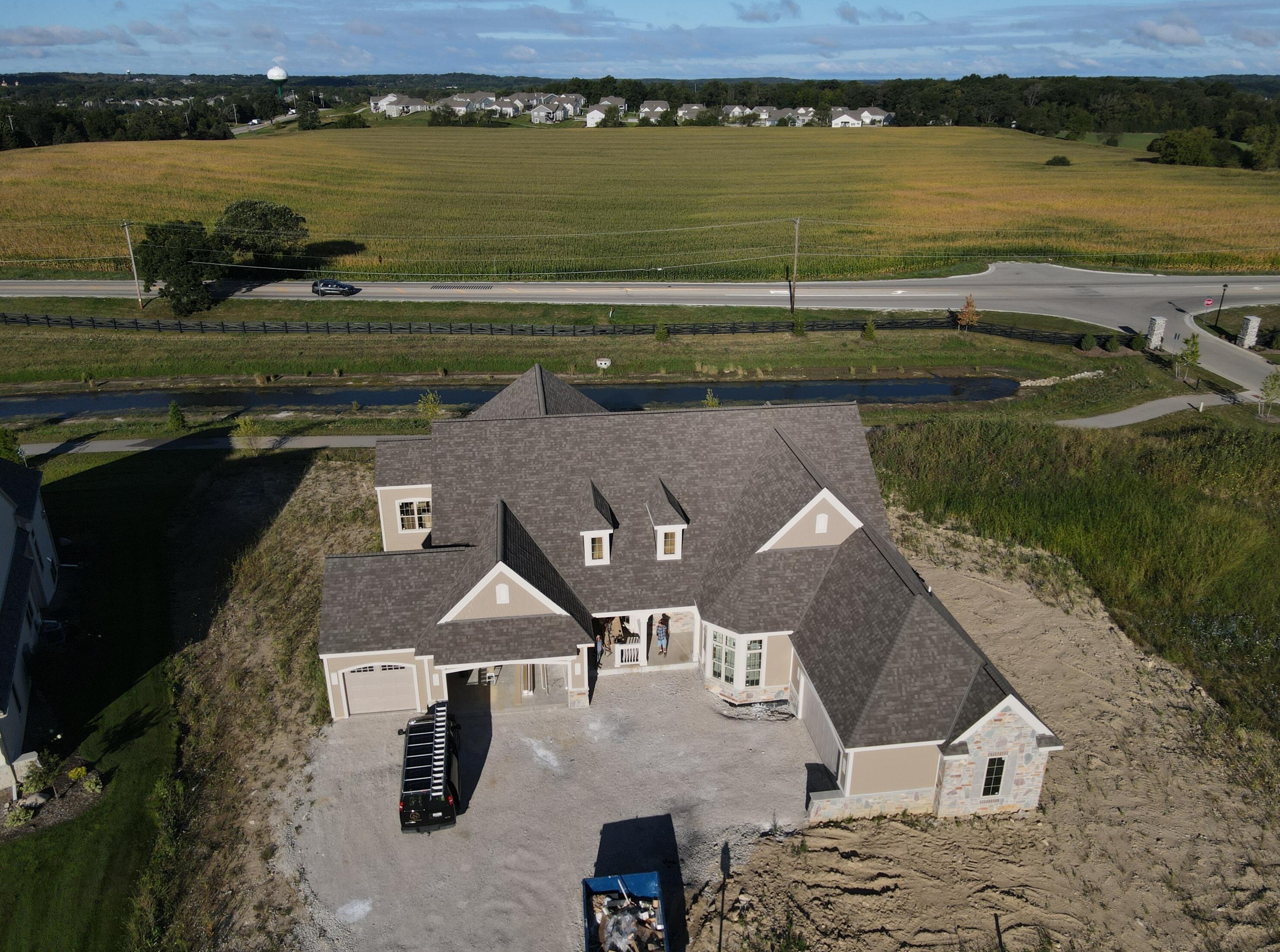 1527 Lookout Ct #12d, Chenequa, WI 53029