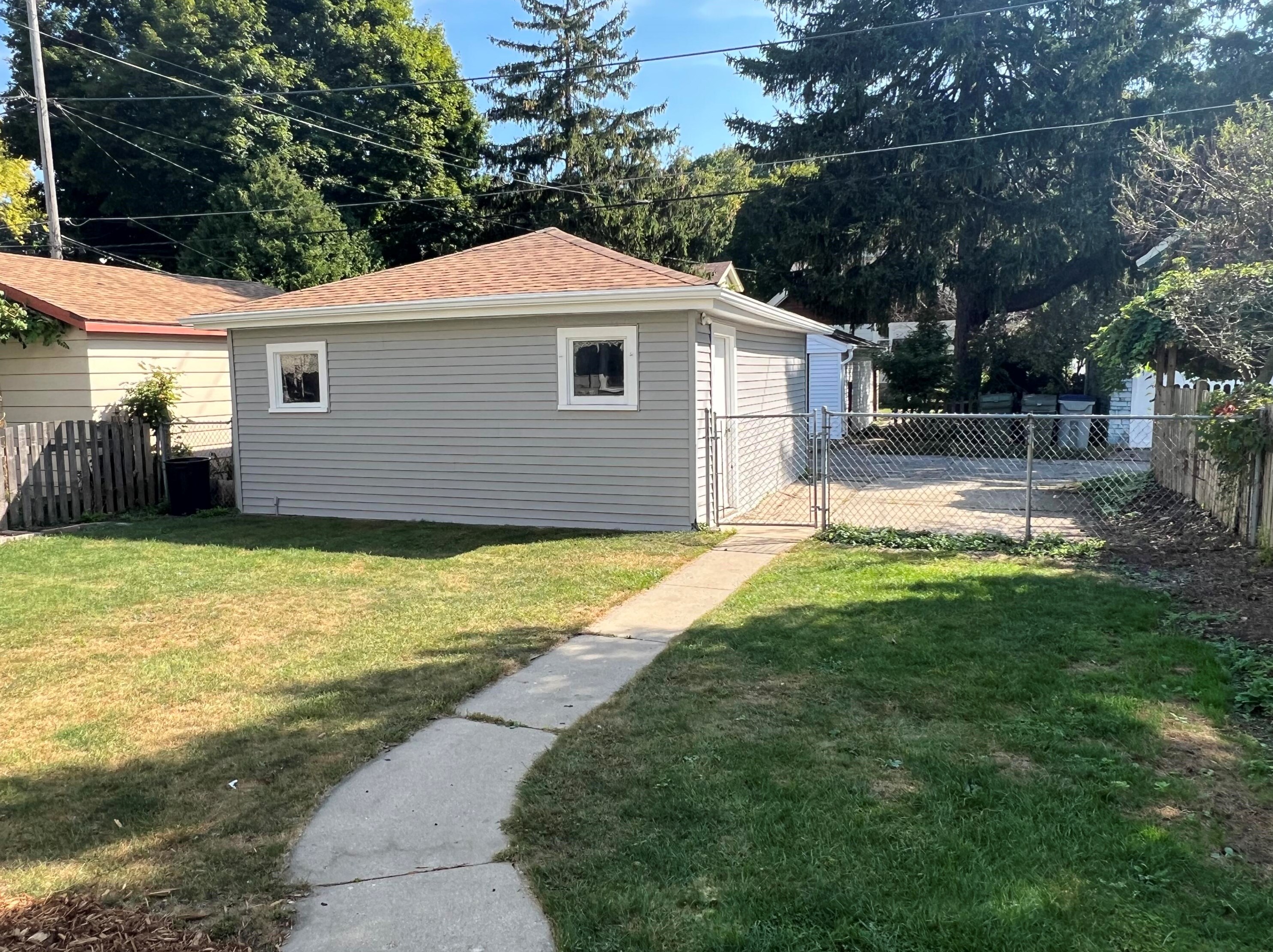 3436 S Indiana Ave #3438, Milwaukee, WI 53207