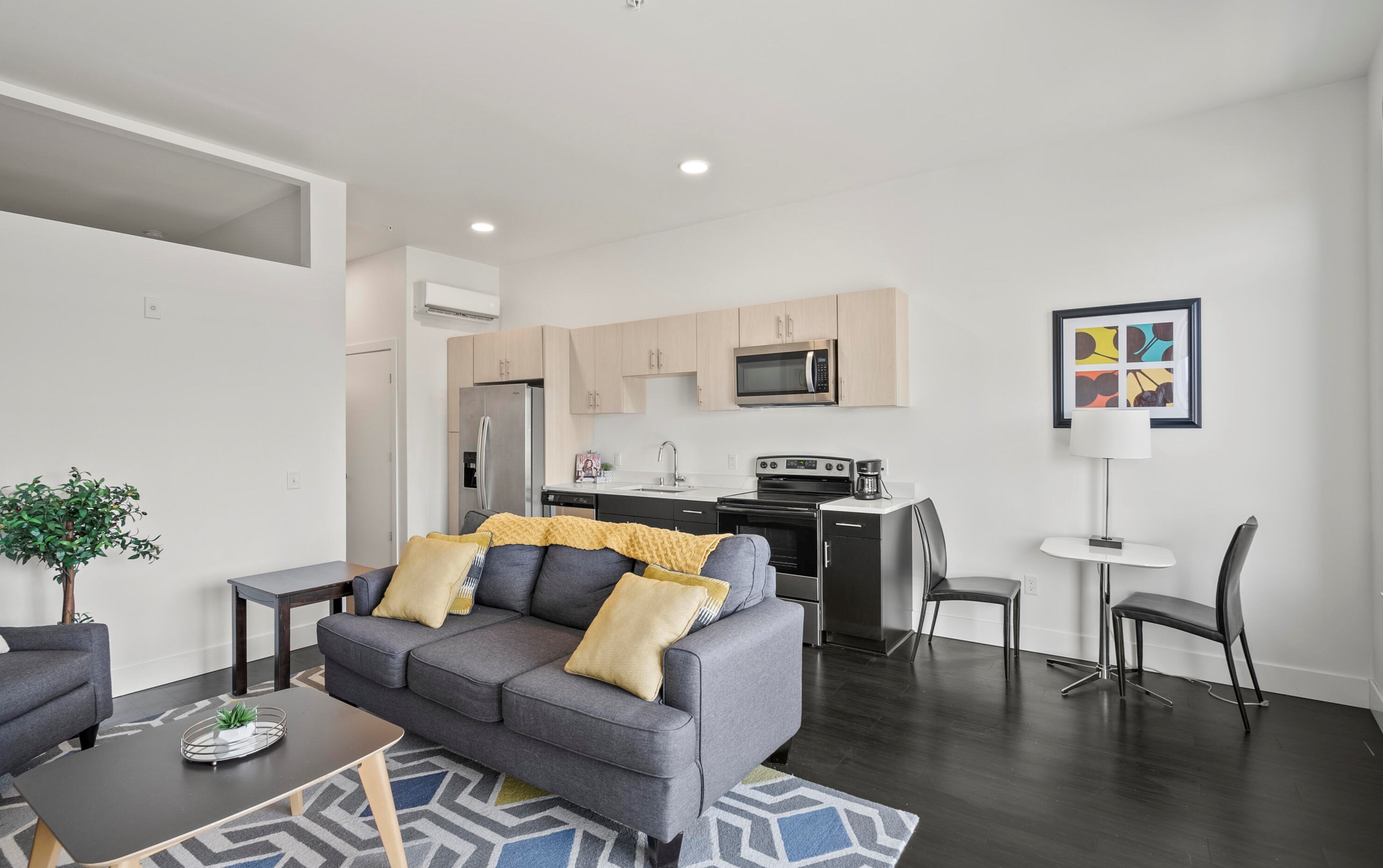 550 W Juneau Ave #405, Milwaukee, WI 53203