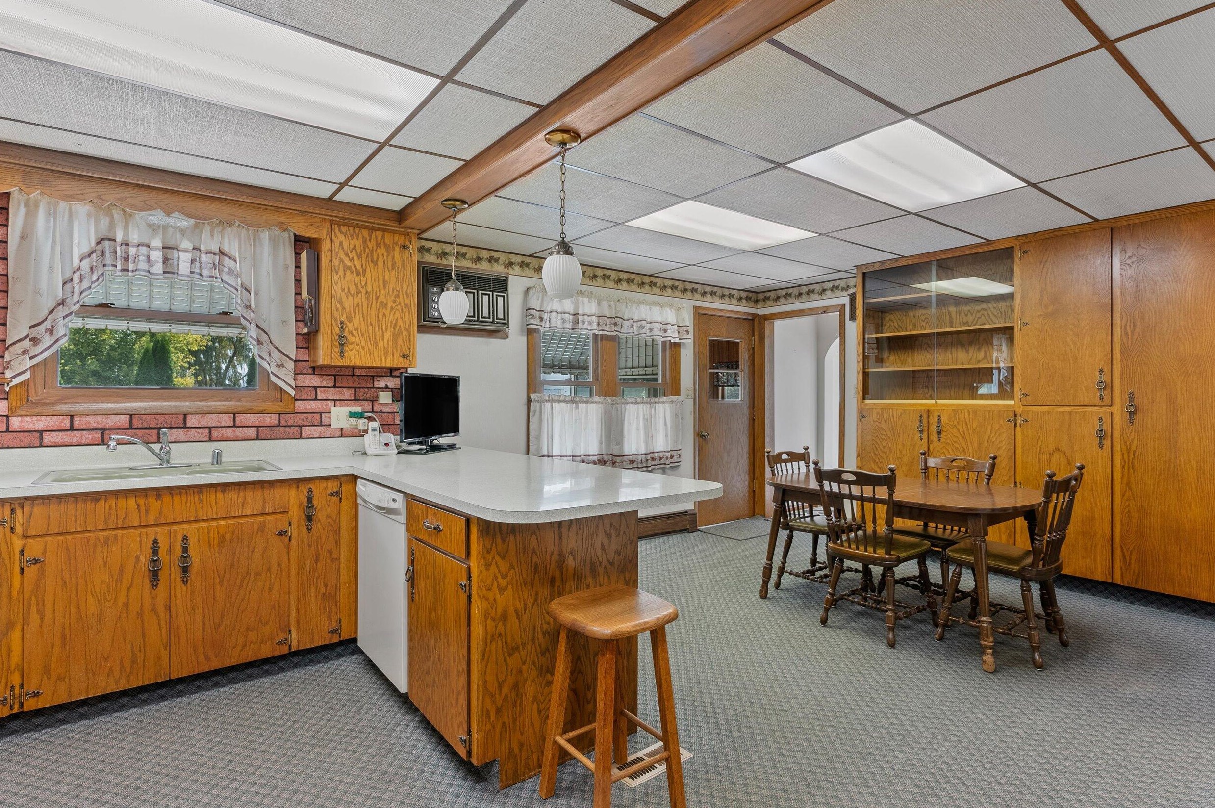 34 County Road Y, Mayville, WI 53050-2201