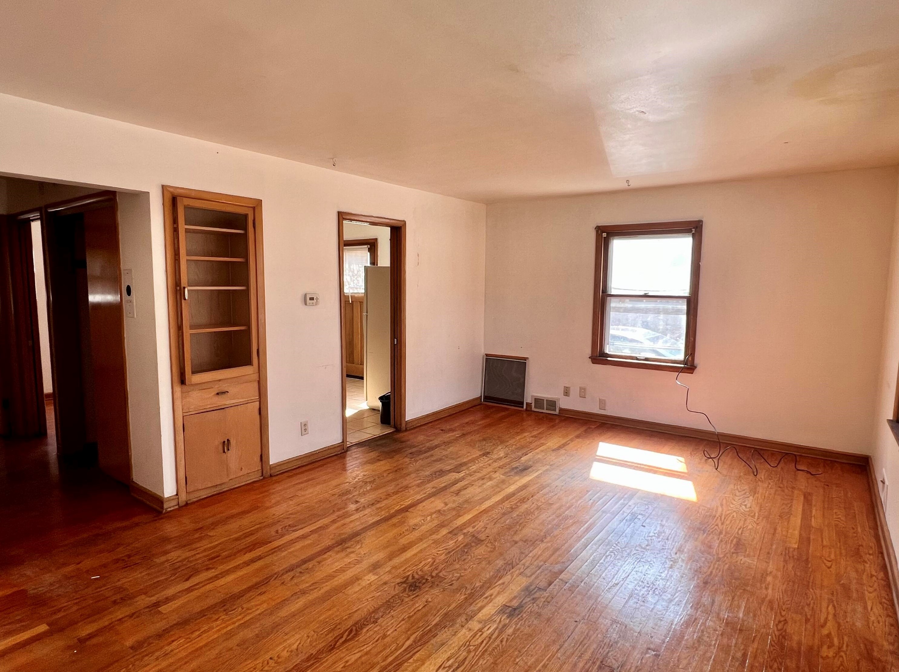 5262 N Teutonia Ave, Milwaukee, WI 53209