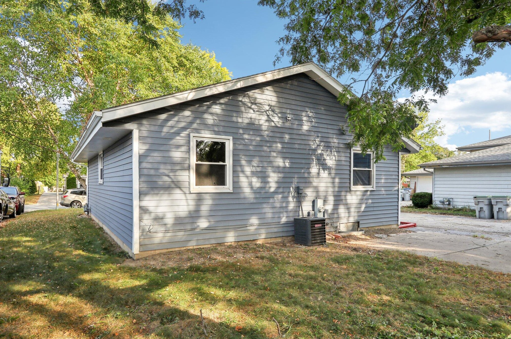 6413 105th St, Milwaukee WI  53224-5100 exterior