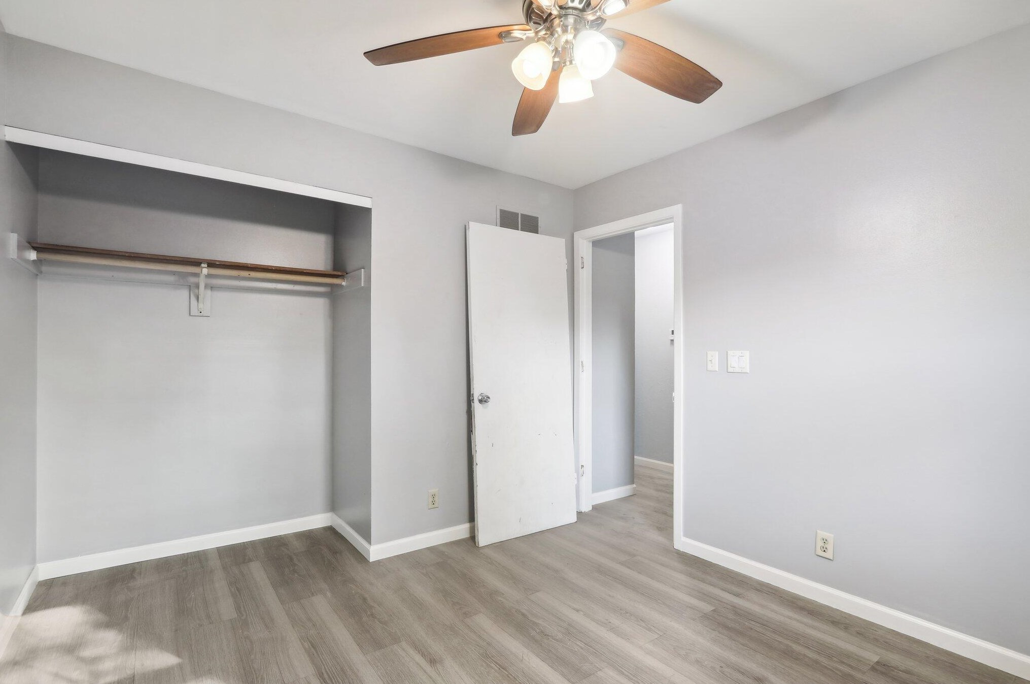 6413 105th St, Milwaukee WI  53224-5100 exterior