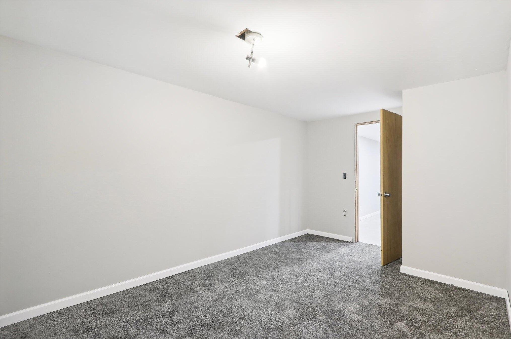 6413 105th St, Milwaukee WI  53224-5100 exterior