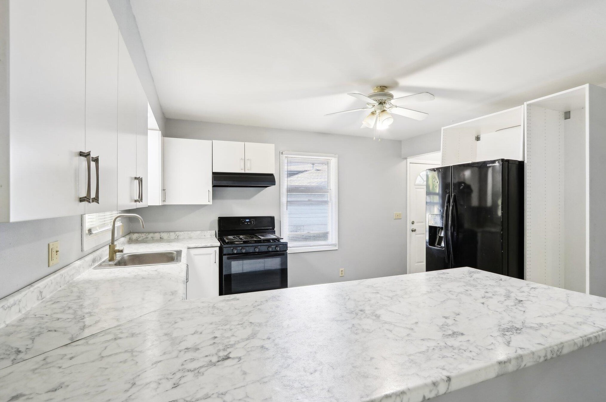 6413 105th St, Milwaukee WI  53224-5100 exterior