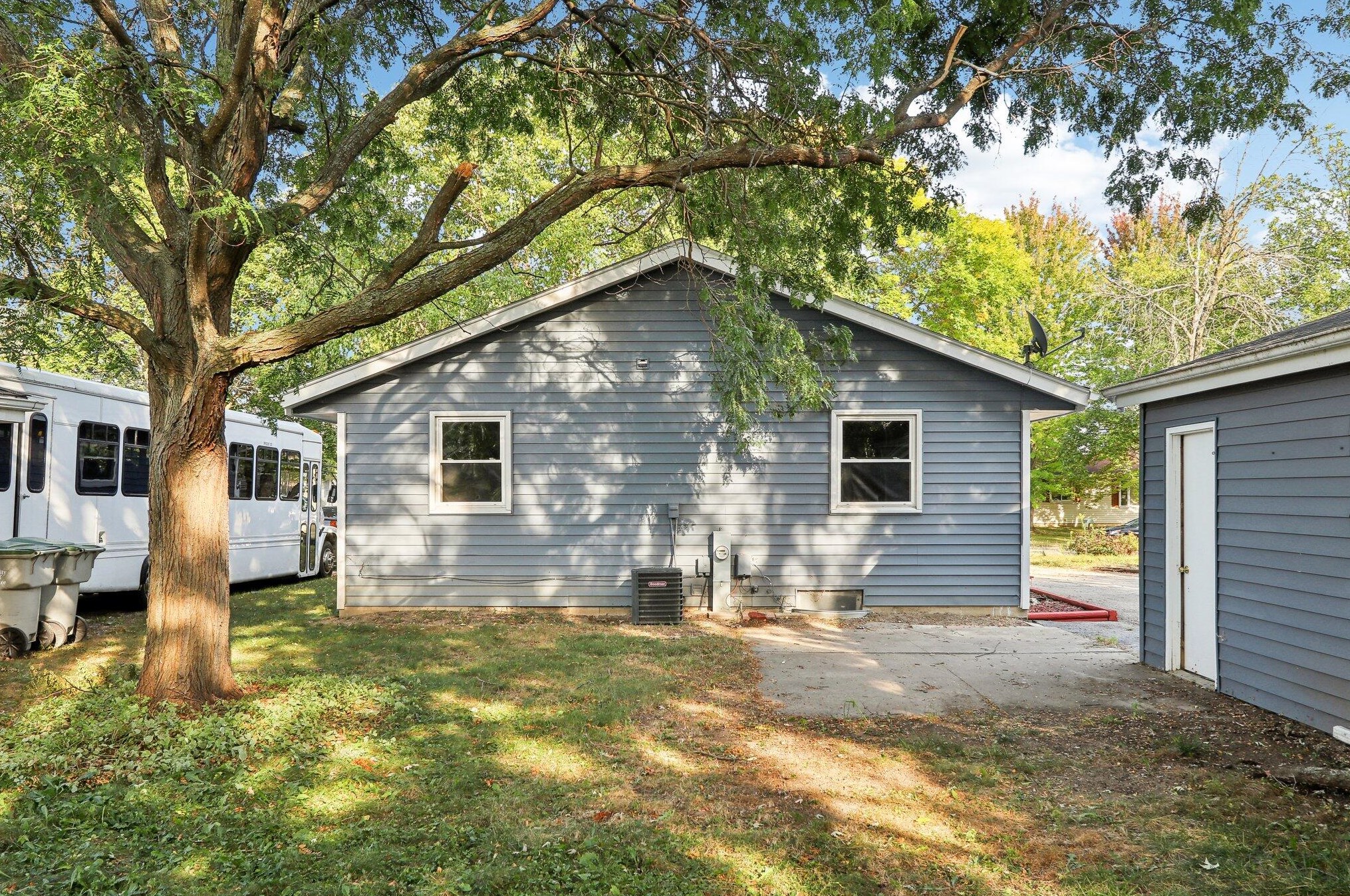 6413 105th St, Milwaukee WI  53224-5100 exterior