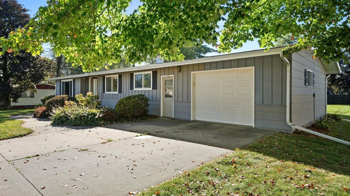 523 Schneider St, Cashton, WI 54619