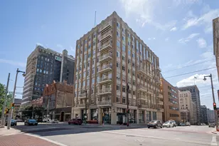 741 N Milwaukee St, Milwaukee, WI 53202 - Photo 4