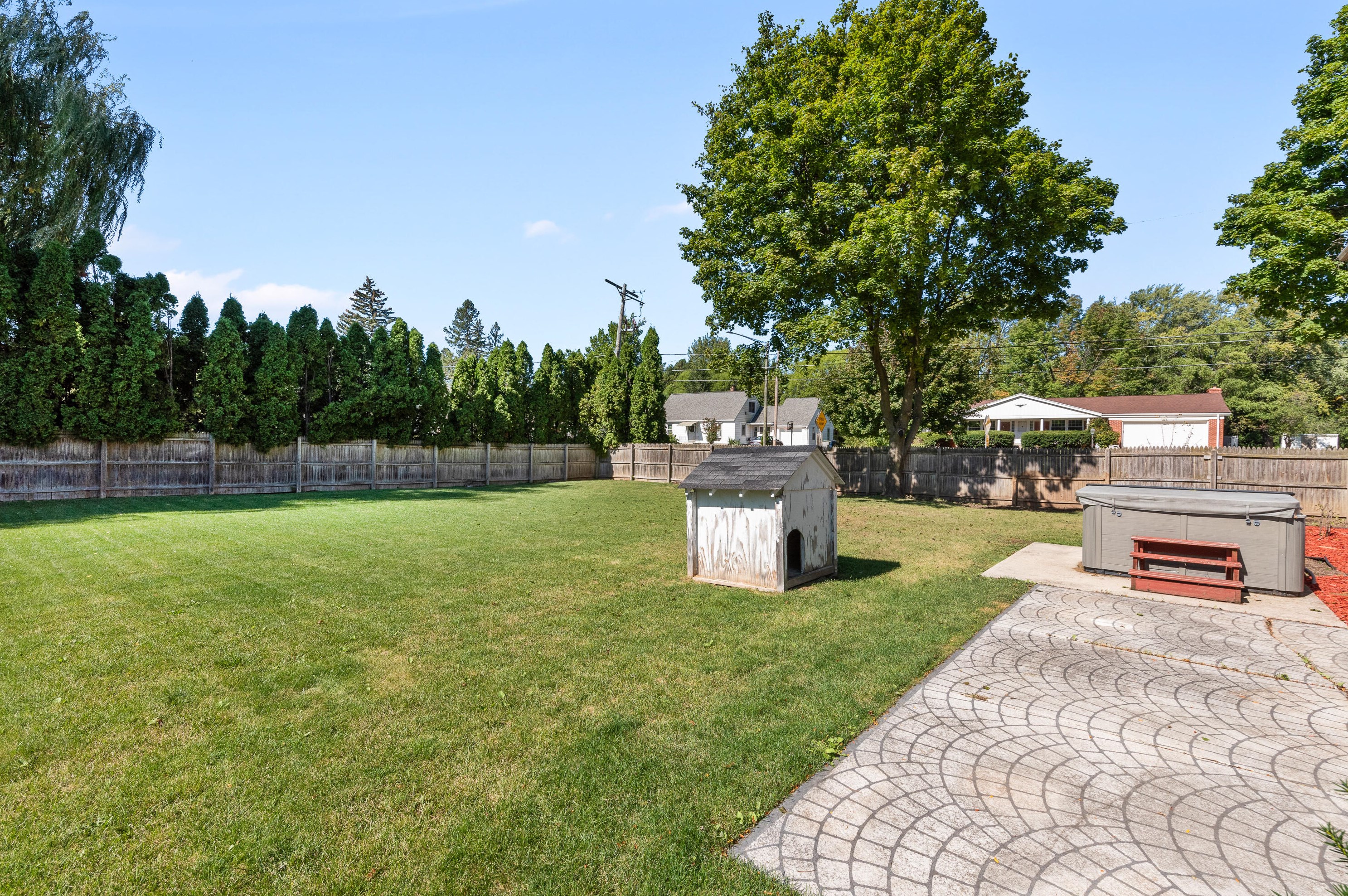 5855 111, Milwaukee WI 53227-1117 exterior