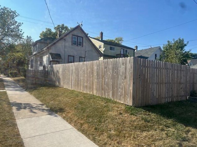 4500 N 37th St, Milwaukee, WI 53209