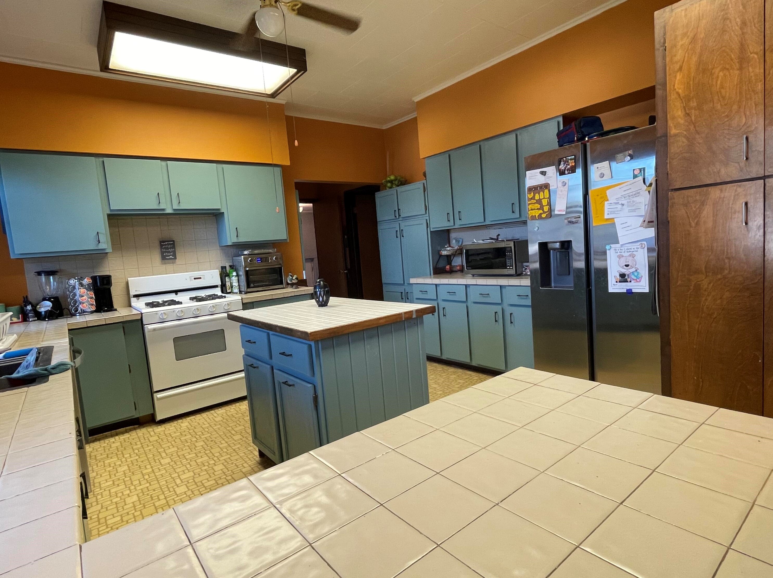 1823 Illinois Ave, New Holstein, WI 53061