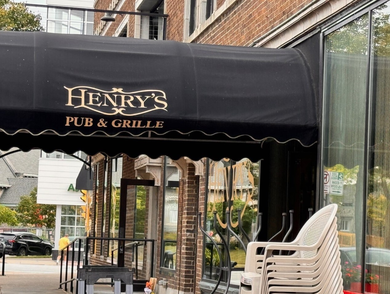 2222 Belleview Pl, Milwaukee WI 53211-4005 exterior