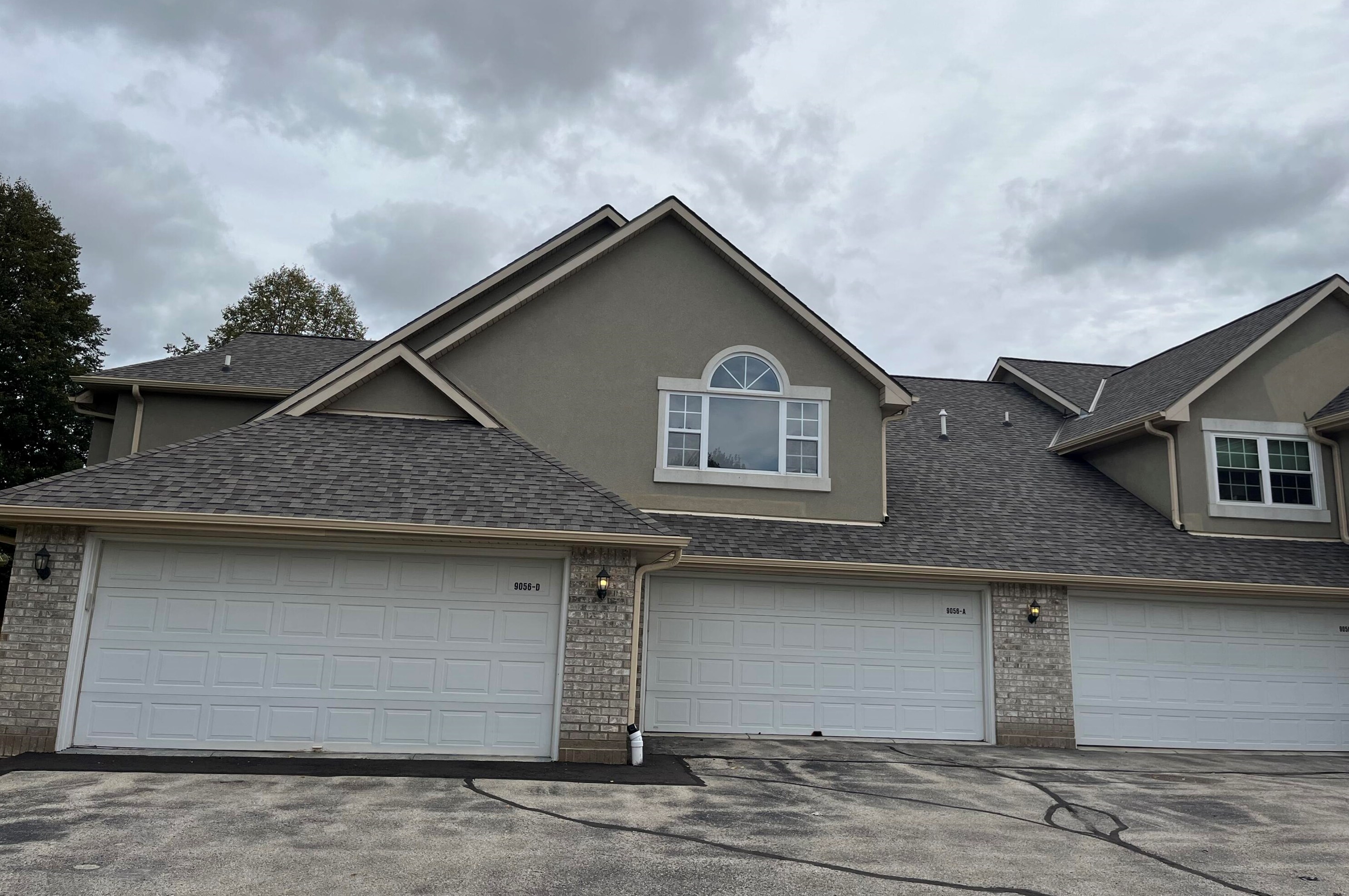 9056 W Elm Ct #a, Hales Corners, WI 53132