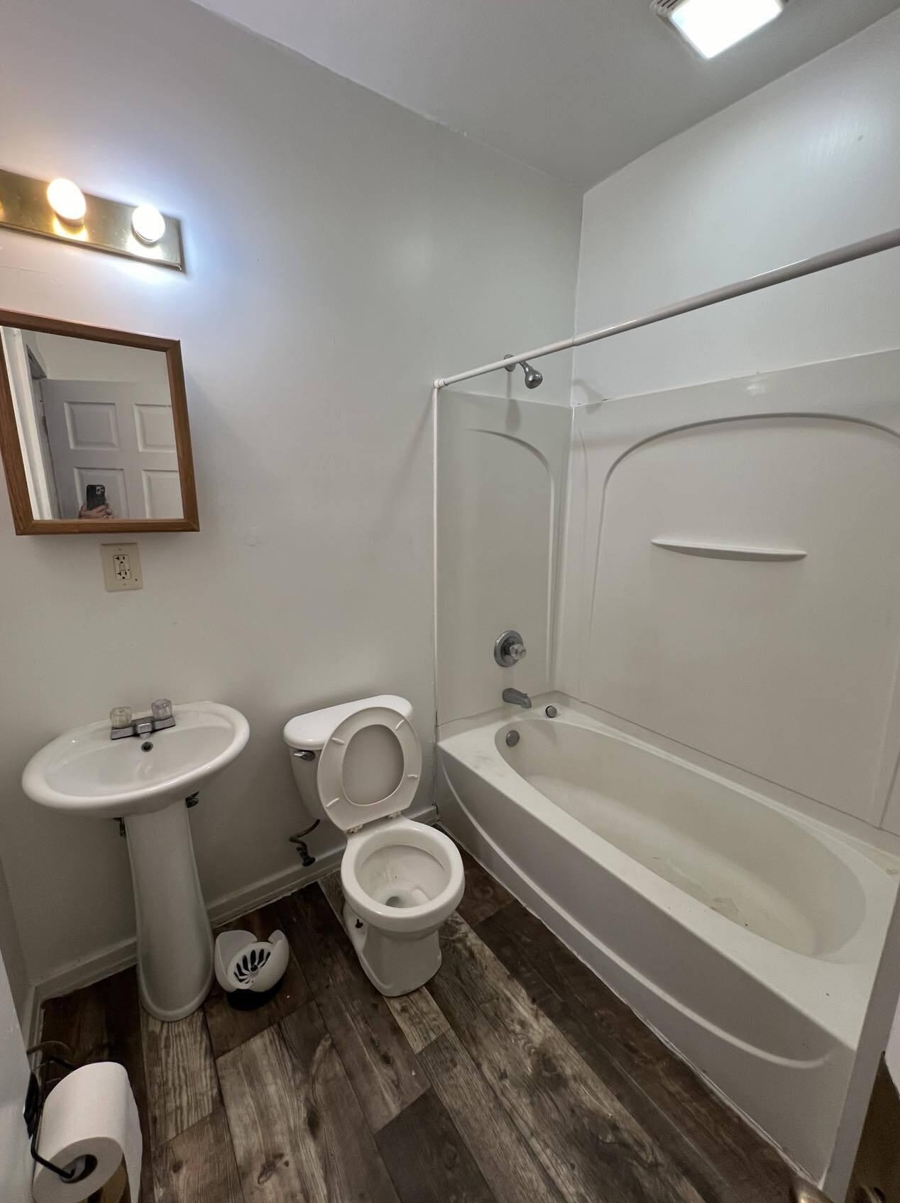 2449 S 5th Pl, Milwaukee, WI 53207