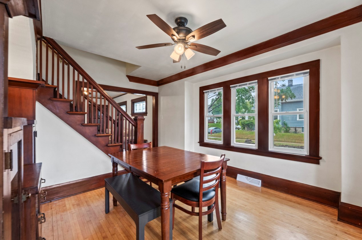 900 56, Milwaukee WI 53214-3327 exterior