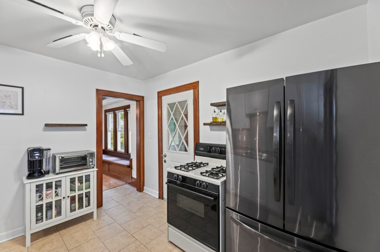 900 56, Milwaukee WI 53214-3327 exterior