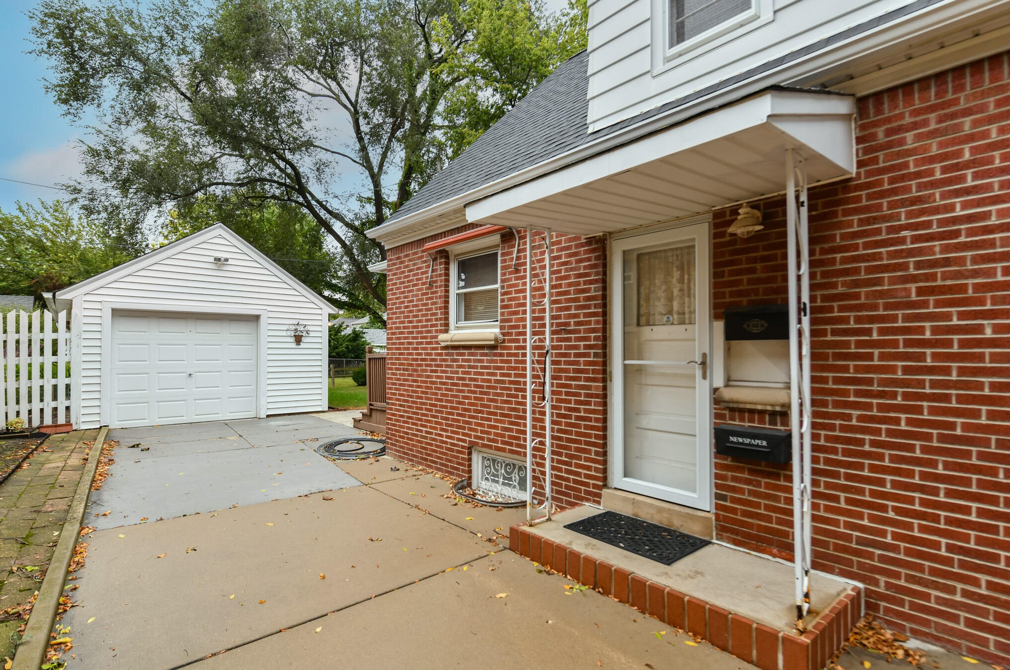 2425 N 74th St, Milwaukee, WI 53213