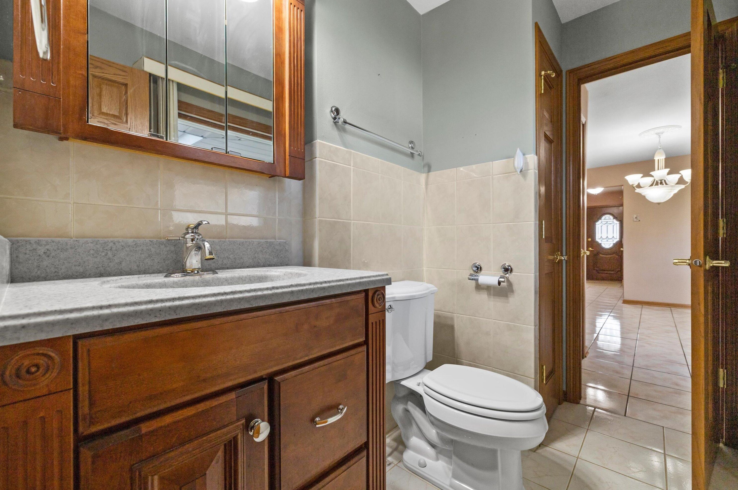 5204 62 St, Kenosha WI 53142-3043 exterior